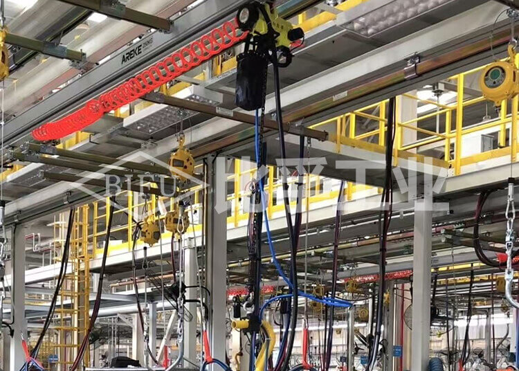 汽車主機廠安裝線氣動葫蘆案例